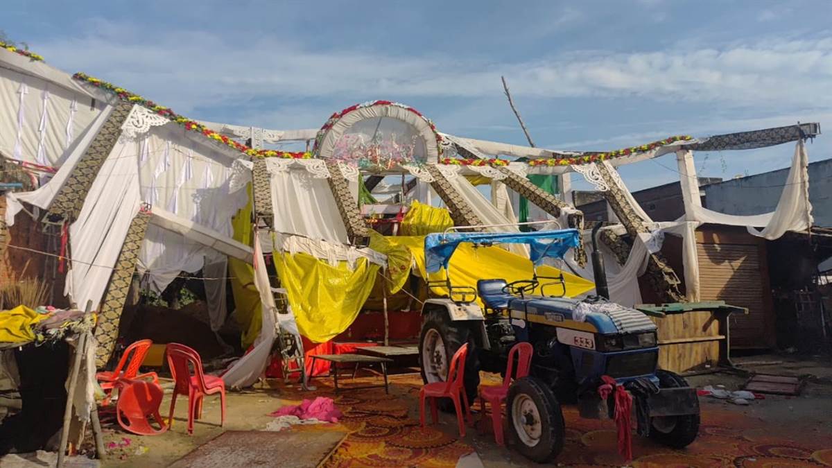 https://www.jagranimages.com/images/newimg/27092025/27_09_2025-pandal_24061735.jpg