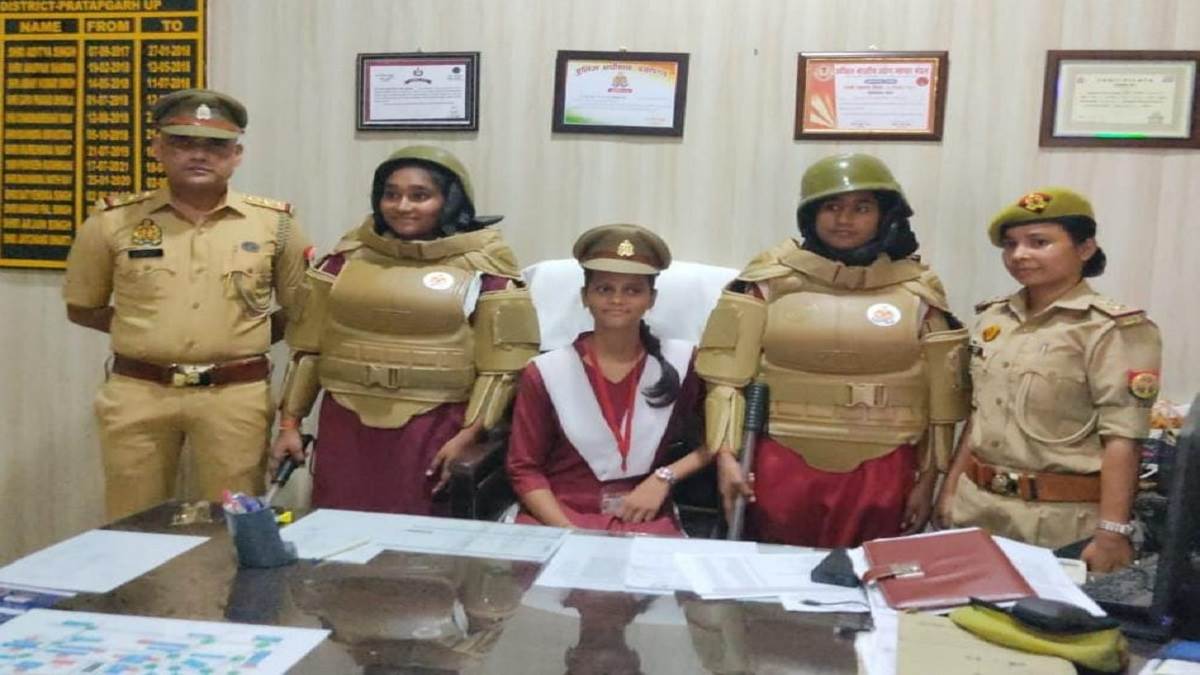 https://www.jagranimages.com/images/newimg/27092025/27_09_2025-pratapgarh_ggic_student_24062291.jpg