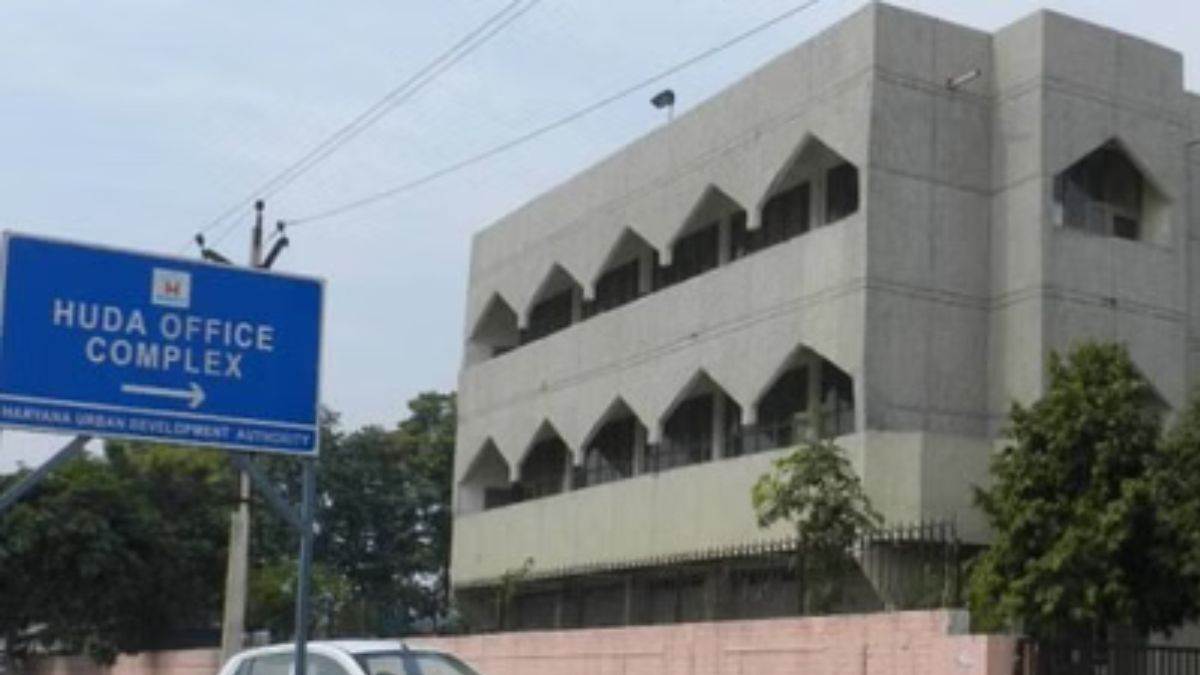 https://www.jagranimages.com/images/newimg/27092025/27_09_2025-signboard_24061595_84146885.jpg