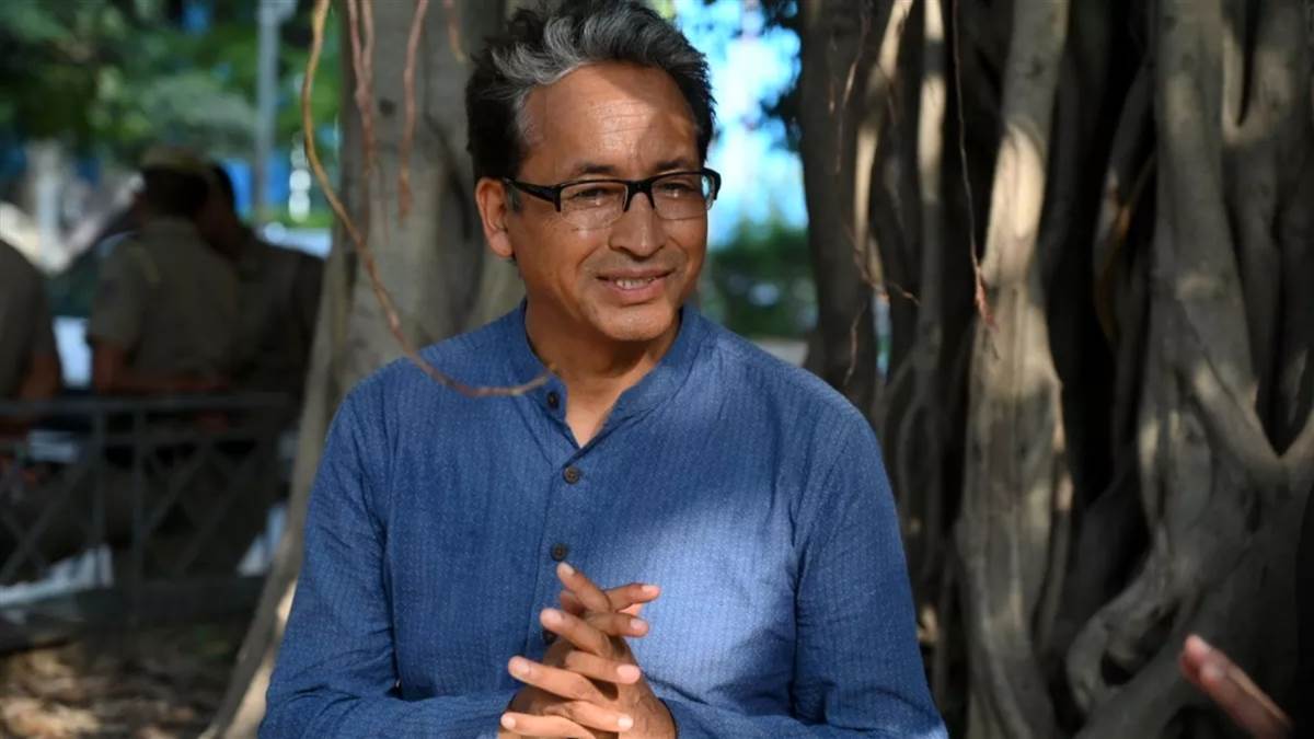 https://www.jagranimages.com/images/newimg/27092025/27_09_2025-sonam_wangchuk_1_24061887.jpg