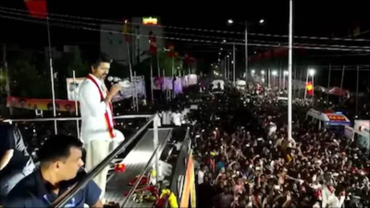 https://www.jagranimages.com/images/newimg/27092025/27_09_2025-vijay_24062595.jpg