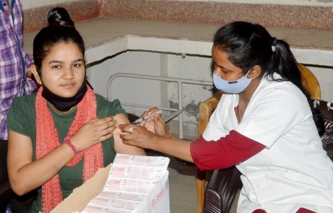 बिजनौर में 9703 लोगों को लगा कोरोनारोधी टीका