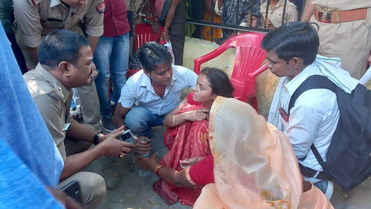https://www.jagranimages.com/images/newimg/27102022/27_10_2022-mainpuri_four_death_after_drink_tea_23165205_15152676.jpg