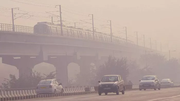 सीजन में पहली बार नोएडा-ग्रेटर नोएडा का एक्यूआइ अपने अधिकतम स्तर पर