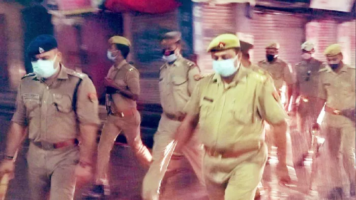 UP Police News: यूपी 10 जिलों में हाईटेक सोशल मीडिया मानिटरिंग सेल और लॉ एंड आर्डर क्यूआरटी टीम होगी स्थापित।