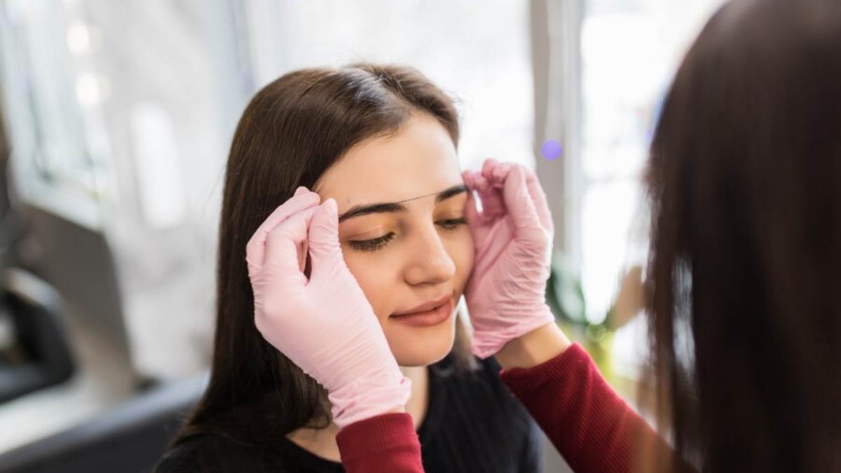 https://www.jagranimages.com/images/newimg/27102023/27_10_2023-eyebrows_23566384.jpg