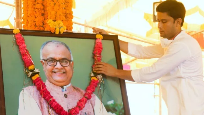 बीजेपी उम्मीदवार अर्चना चिटनिस ने नंदू भैया के योगदान को सराहा (फोटो एक्स)