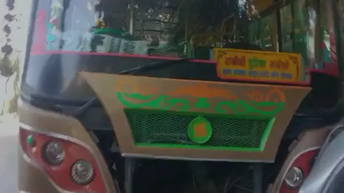 शिमला में चलती हुई बस में ड्राइवर को चक्कर आया, अनियंत्रित हुई बस