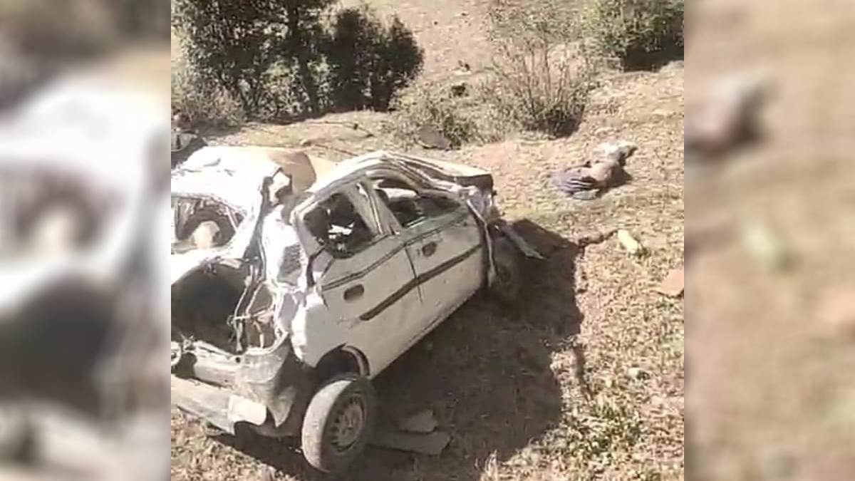 tragic road accident in mandi himachal 5 killed as car plunges into gorge