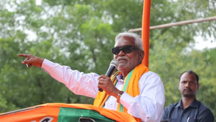 प्रतिवर्ष दस लाख रुपये की आमदनी बढ़ रही चंपई सोरेन की