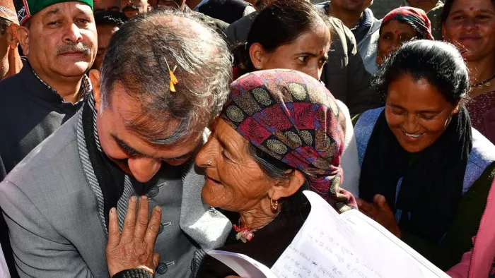 Himachal News: सीएम सुक्खू ने पेश की अनूठी मिशाल।