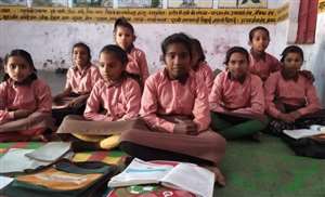जिले में अब तक नहीं बंटा स्वेटर, कांप रहे नौनिहाल