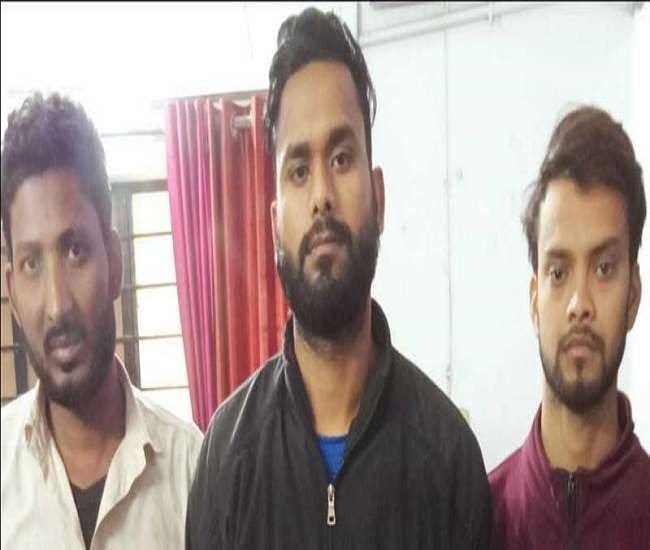 त्तर प्रदेश पुलिस उप-निरीक्षक भर्ती परीक्षा में सेंध लगाने वाले गिरोह के तीन सदस्य पकड़े गए।