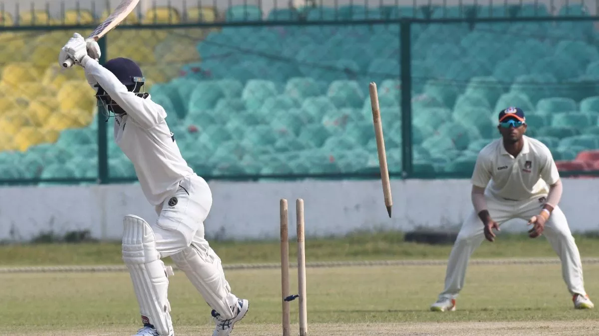 Cooch Bihar Trophy: दूसरे दिन उप्र की टीम 391 रनों पर सिमटी, झारखंड का शीर्ष क्रम धराशायी
