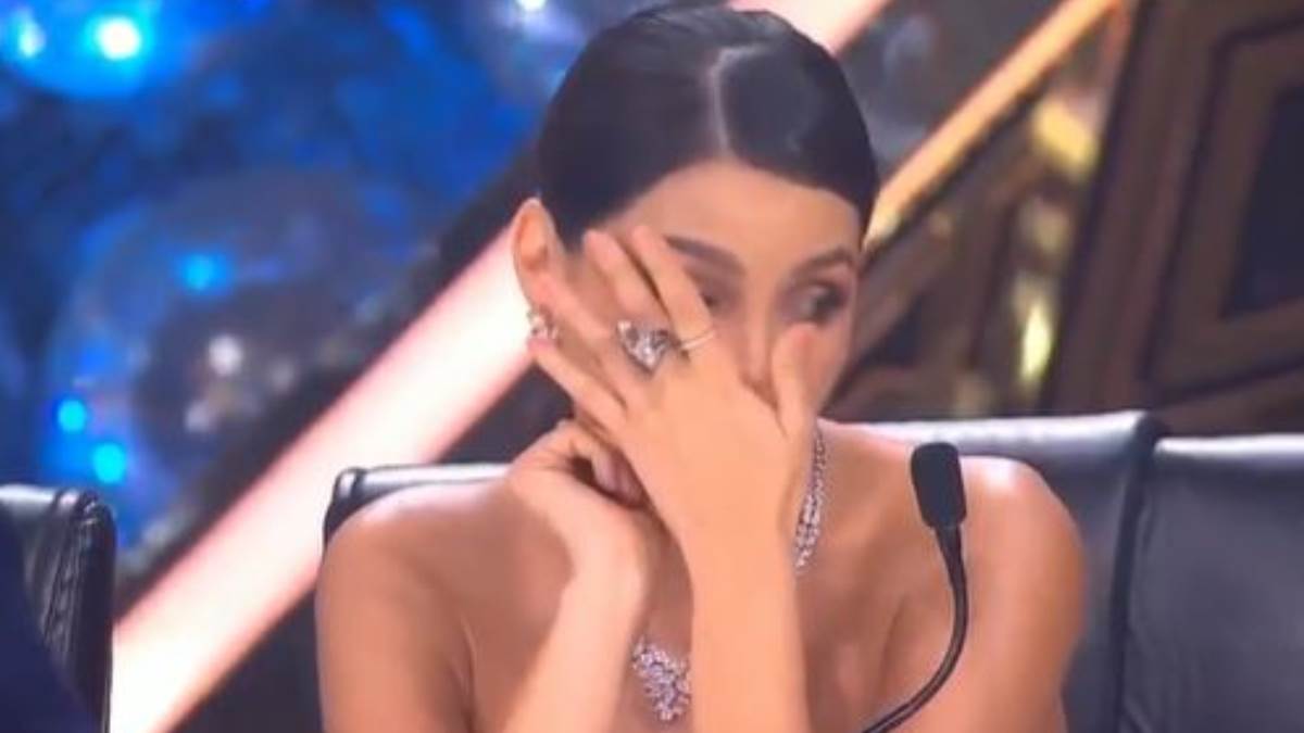 https://www.jagranimages.com/images/newimg/27112022/27_11_2022-nora_fatehi_crying_23231036_155316155.jpg