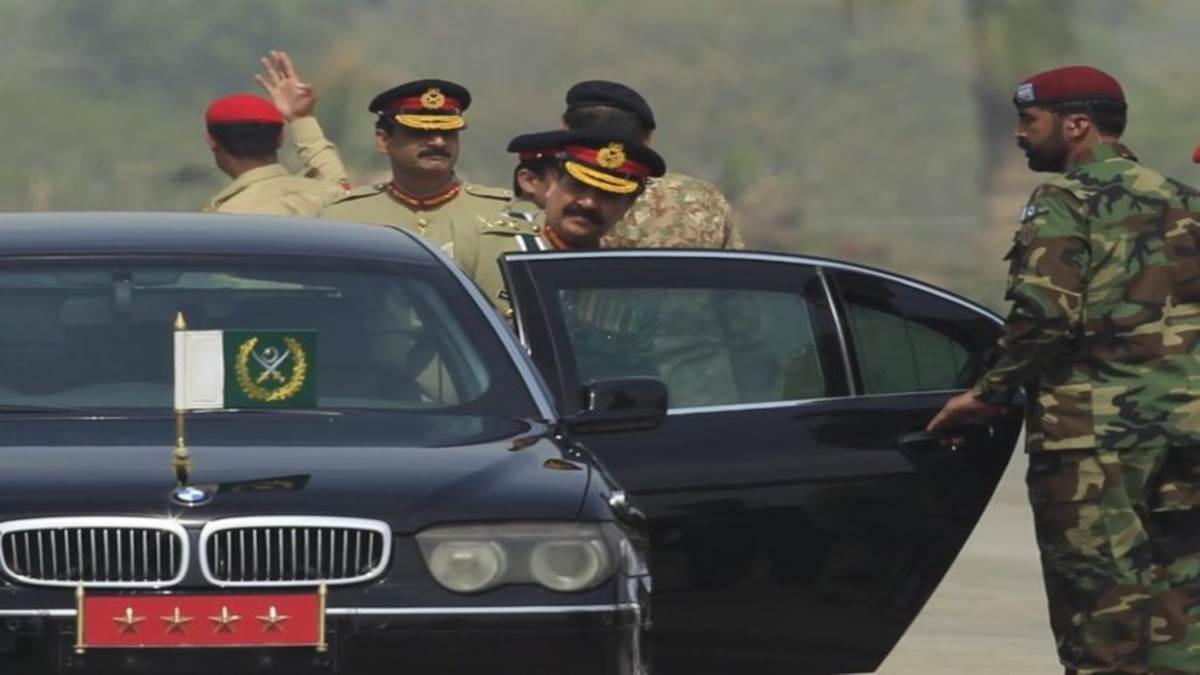 https://www.jagranimages.com/images/newimg/27112022/27_11_2022-pak_army_chief_23231838.jpg