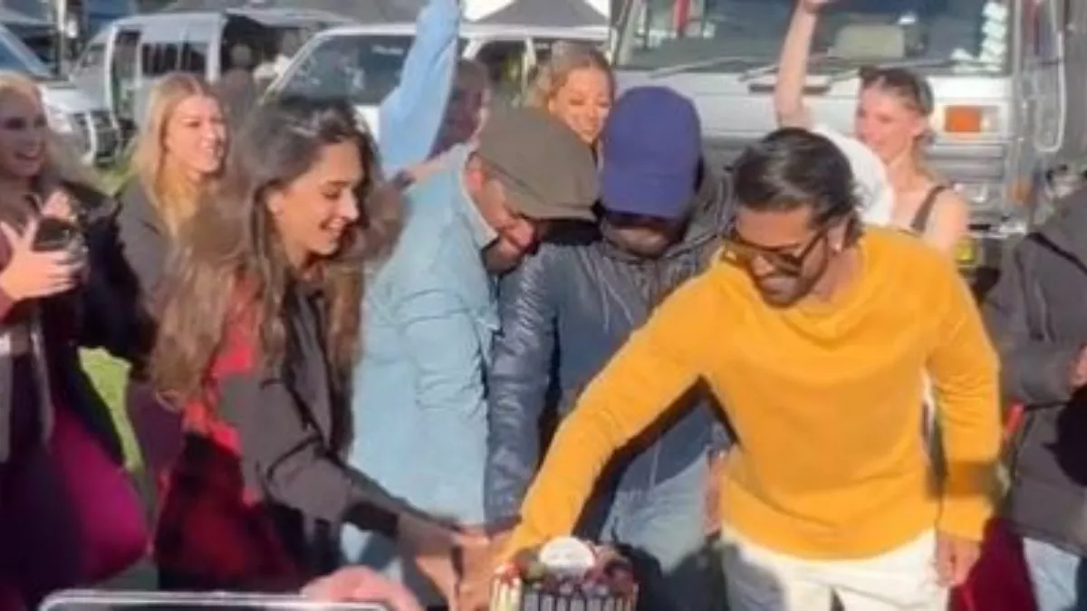 RC 15: Kiara Advani and Ram Charan celebrate choreographer birthday on RC 15 set.