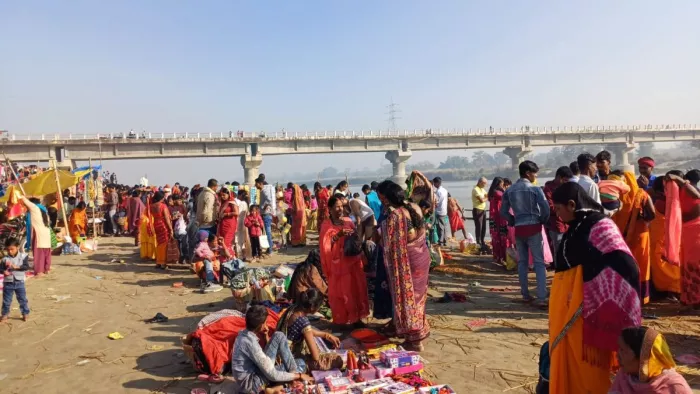 Photos: कार्तिक पूर्णिमा पर श्रद्धालुओं ने लगाई आस्था की डुबकी, बिहार के कई नदी-घाटों से तस्वीरें आईं सामने