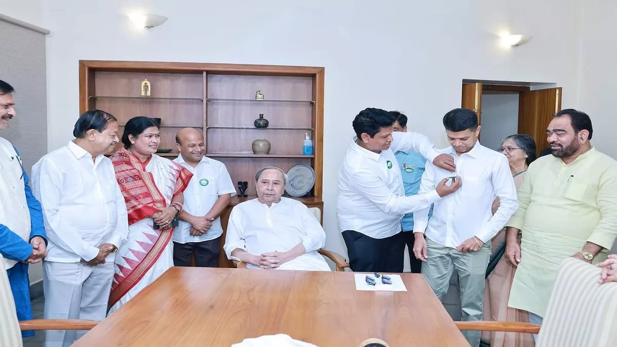 बीजू जनता दल में शामिल हुए फाइव टी सचिव तथा नवीन ओडिशा अध्यक्ष वी.के.पांडियन, मुख्‍यमंत्री ने दिया आशीर्वाद