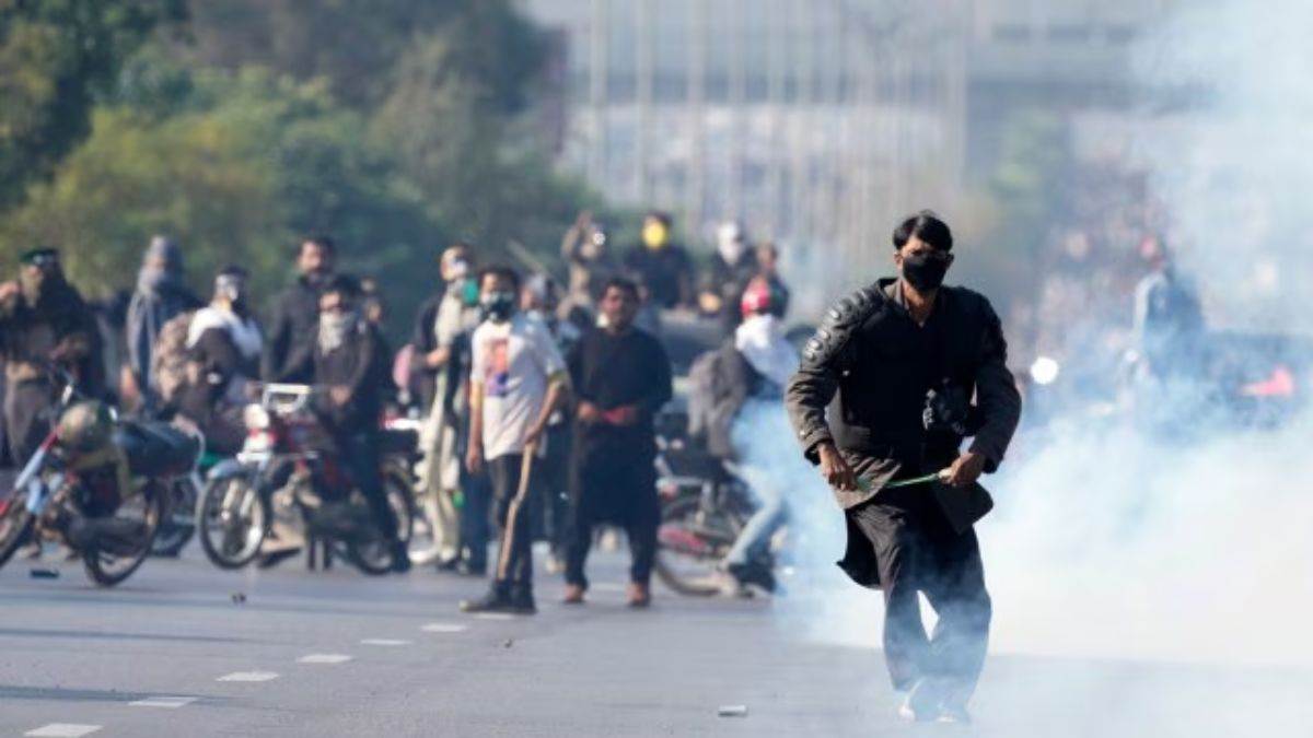 https://www.jagranimages.com/images/newimg/27112024/27_11_2024-pakistan_news_6_23838038.jpg