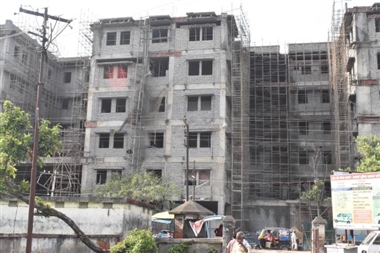 दरभंगा में सुपर स्पेशलियटी अस्पताल का निर्माण पड़ा अधूरा, 7 डॉक्टरों की हो गई नियुक्ति | Deshaj Times दरभंगा में सुपर स्पेशलियटी अस्पताल का निर्माण पड़ा अधूरा, 7 डॉक्टरों की हो गई नियुक्ति