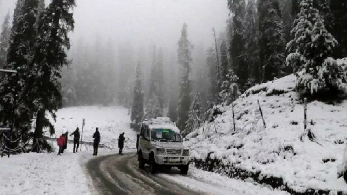 Jammu Kashmir Weather: जम्मू कश्मीर में जमने लगी डल झील, अभी ठंड और कोहरे  से नहीं मिलेगी राहत - Jammu Kashmir Under Severe Cold there will be no  relief from cold and