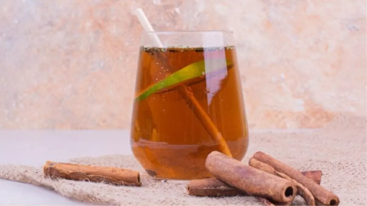 Cinnamon Water Benefits: वेट लॉस से लेकर कोलेस्ट्रॉल तक, जानिए दालचीनी का पानी पीने के अनगिनत फायदे