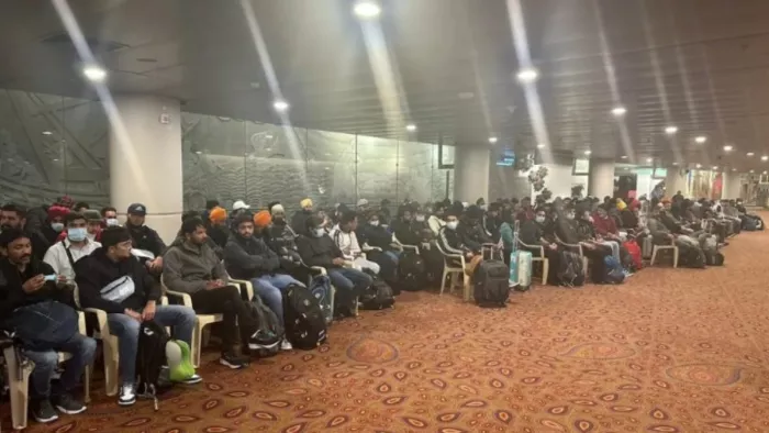 गुजरात पुलिस 'एजेंटों' का पता लगाने के लिए फ्रांस से लौटे विमान के यात्रियों के साथ करेगी समन्वय