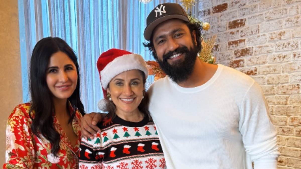 https://www.jagranimages.com/images/newimg/27122023/27_12_2023-katrina_and_vicky_christmas_post_23614896.jpg