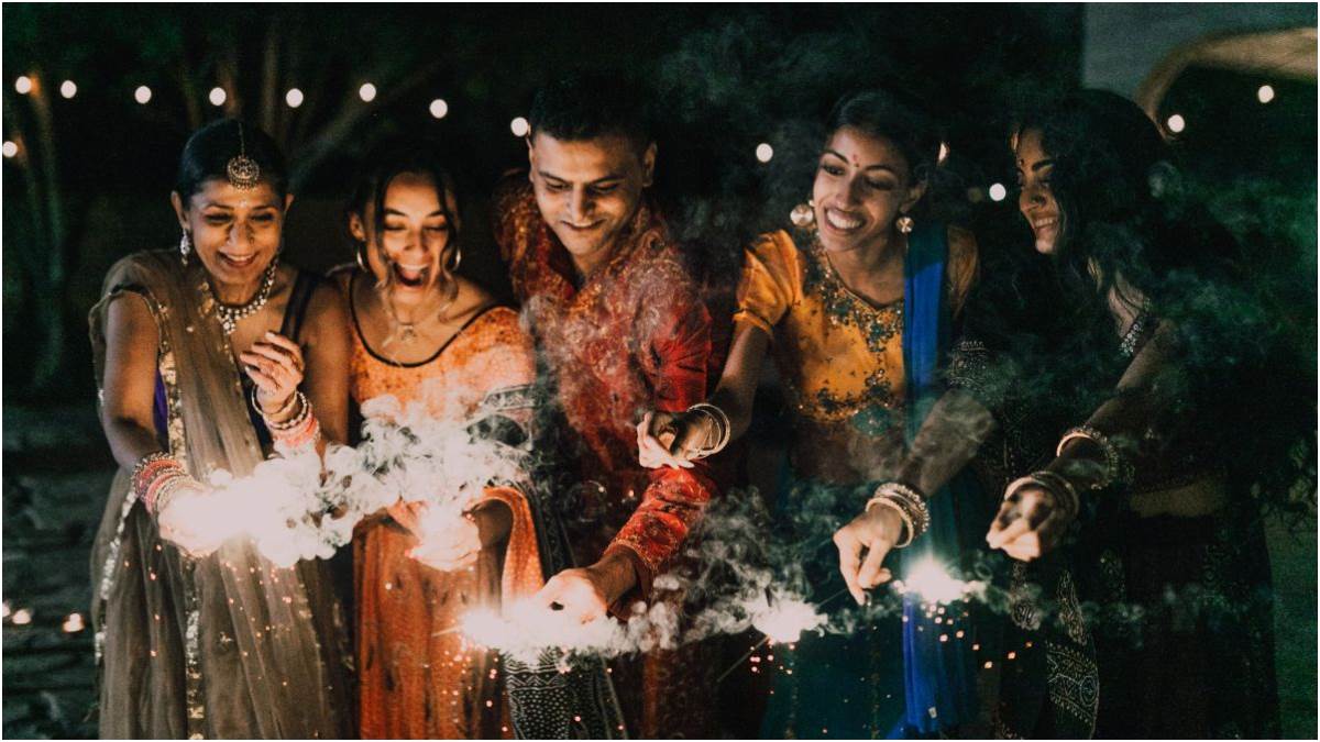 https://www.jagranimages.com/images/newimg/27122024/27_12_2024-diwali_holiday_in_usa_23856809.jpg