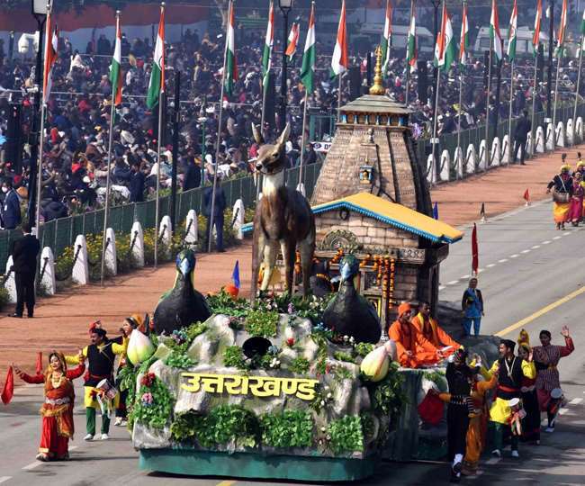 गणतंत्र दिवस पर दिखाई गई उत्तराखंड की झांकी को मिला तीसरा पुरस्‍कार।