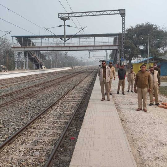 18 रेलवे स्टेशनों की निगरानी में जुटी रही 11 थानों की पुलिस