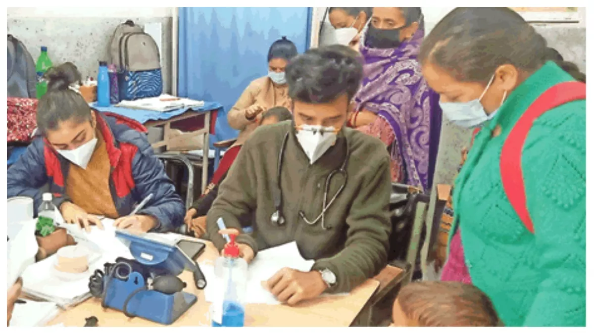 Chamba News: बुखार के रोजाना 35 से अधिक मरीज हो रहे दाखिल, बिमार होने वालों में बच्चों की संख्या अधिक