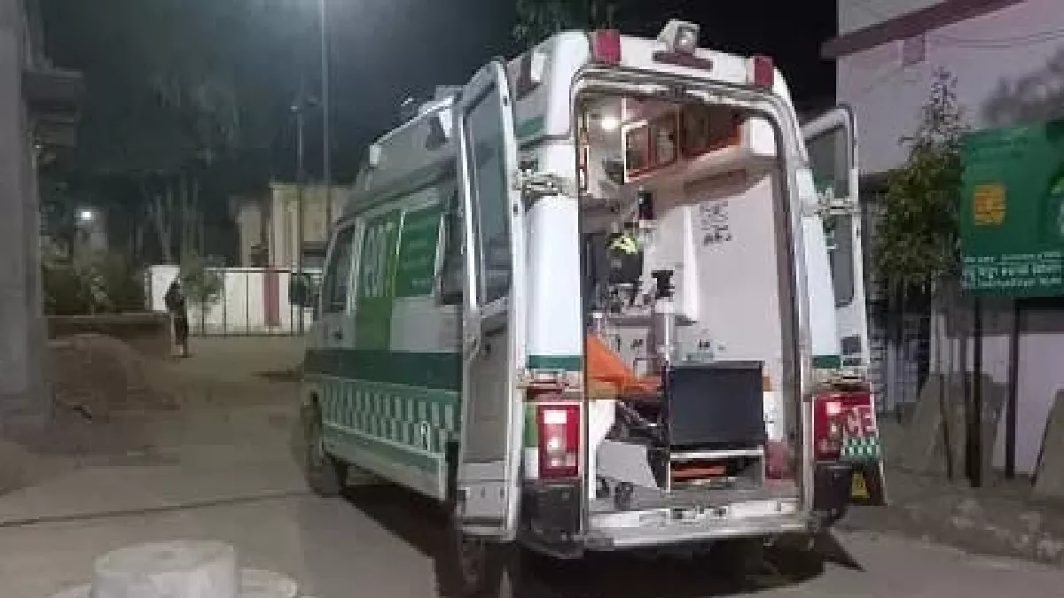 रेलवे फाटक पर ट्रेन की चपेट में आने से अविनाश मिश्रा की मौके पर ही मौत हो गई।