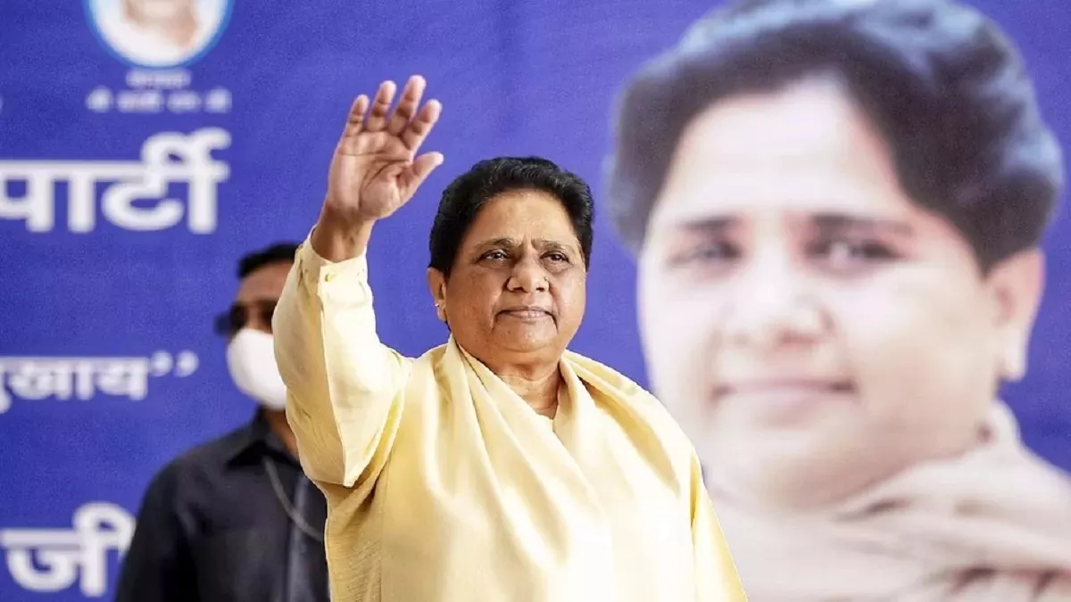 UP Politics: मायावती ने सरकार पर बोला हमला