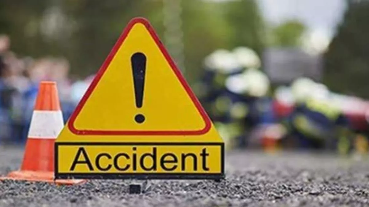 Bilaspur News: घुमारवीं में पलटा ट्रैक्टर, गंभीर चोटें लगने से चालक की मौत