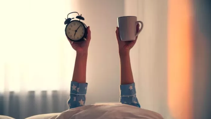 इन टिप्स की मदद से सुबह के आलस से लड़ने में मिलेगी मदद