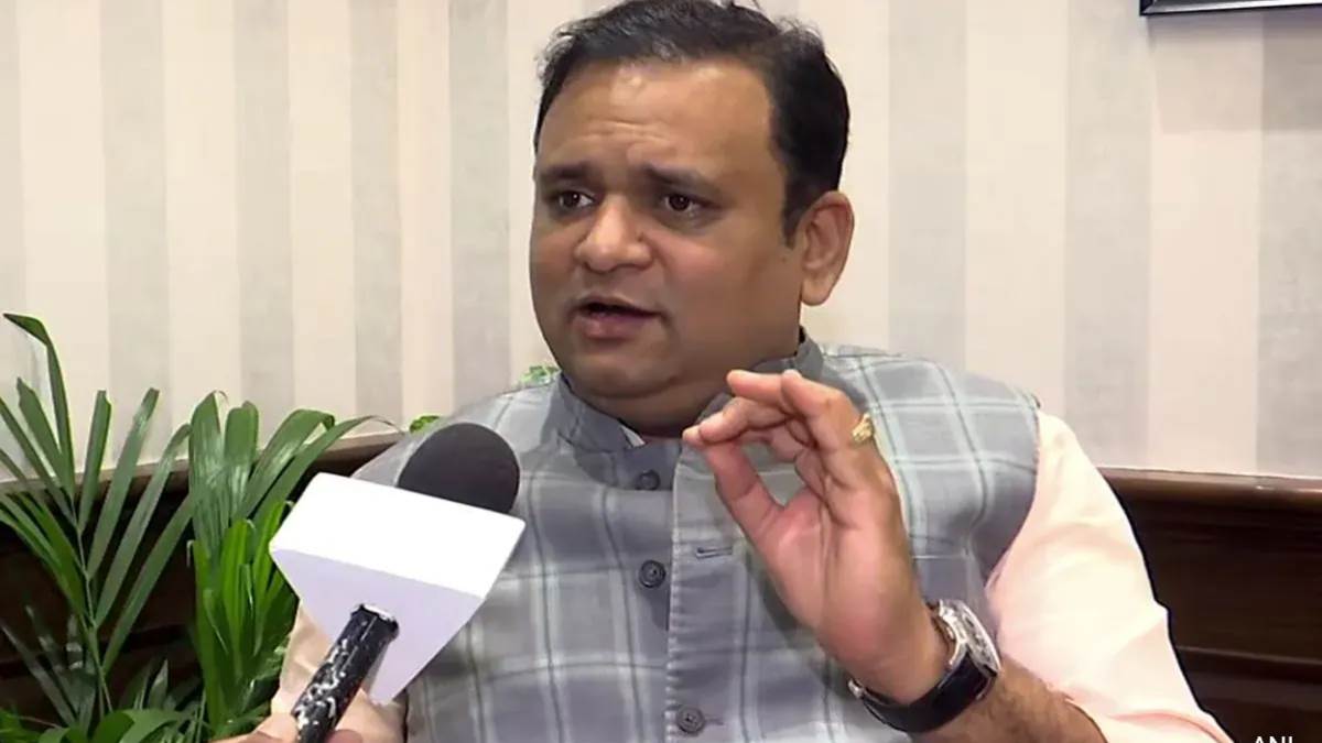 https://www.jagranimages.com/images/newimg/28012024/28_01_2024-rahul_narvekar_23639756.jpg
