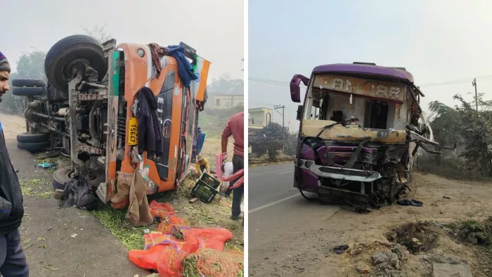 पटना से महाकुंभ जा रही डबल डेकर बस ने ट्रक में मारी टक्कर