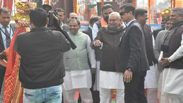 नीतीश कुमार ने पूर्णिया में कई योजनाओं का उद्घाटन और शिलान्यास किया (जागरण)
