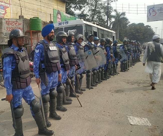 Delhi Violence : जुमे की नमाज पर यूपी में भी हाई अलर्ट, चप्पे-चप्पे पर चौकसी- सोशल मीडिया सेल सक्रिय