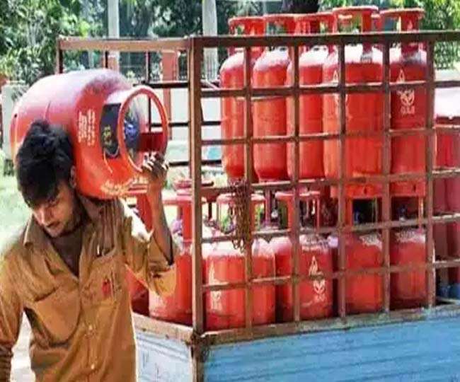 big announcement of central government one crore more to be given free gas connection in two years