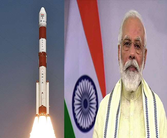 इसरो ने अंतरिक्ष में भेजी पीएम मोदी और भगवद्गीता। (फोटो: इसरो/दैनिक जागरण)