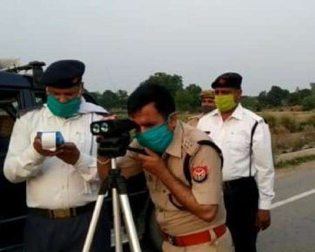 वाराणसी में तीन रडार गन हर दिन सिर्फ एक वाहन का चालान, पांच यातायात के पुलिस कर्मी को प्रशिक्षित
