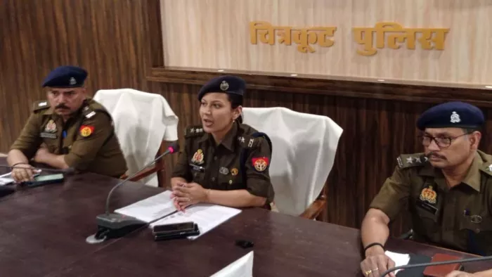 Abbas and Nikhat की मददगार डिप्टी जेलर चंद्रकला गिरफ्तार, चित्रकूट जेल ...