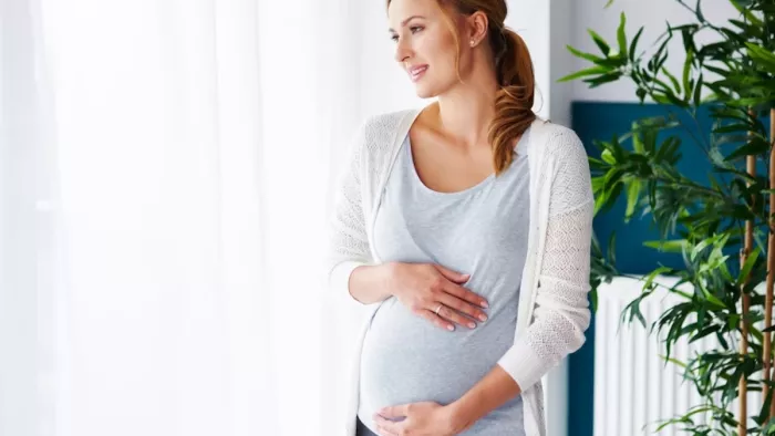 First Pregnancy: पहली बार मां बनने जा रहीं महिलाओं को रखना चाहिए इन बातों का ख्याल
