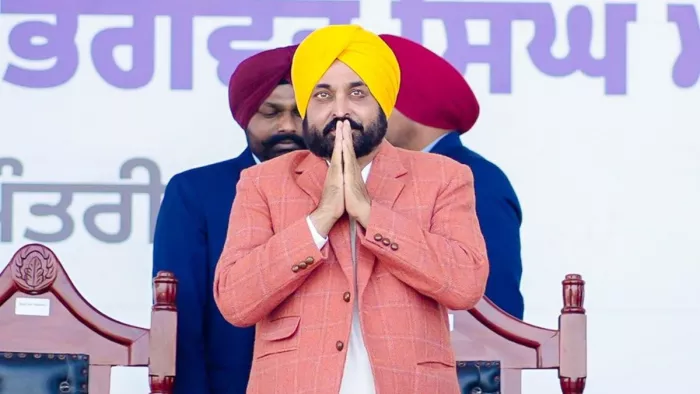 पंजाब सीएम भगवंत मान ने पुलिस को दिए 410 हाईटेक वाहन, नकोदर में 283 करोड़ के विकास कार्यों का उद्घाटन
