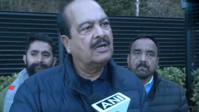 'MLA हमारे पास खुद आ रहे हैं...', हिमाचल सियासी संग्राम के बीच बोले हर्ष महाजन