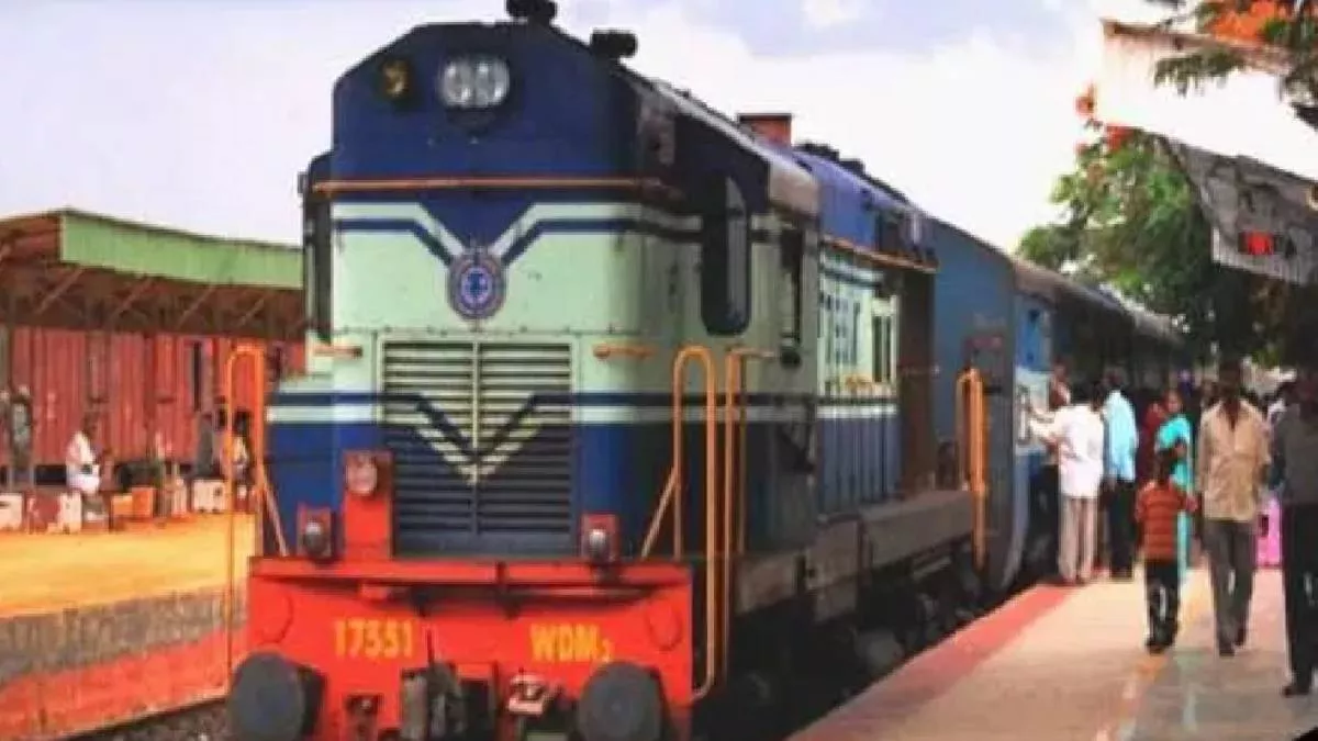 मार्च से झूंसी रेलवे स्टेशन पर रुकेगी यह एक्सप्रेस ट्रेन, जल्द जारी होगा शेड्यूल; महाकुंभ के मद्देनजर विशेष पहल शुरू