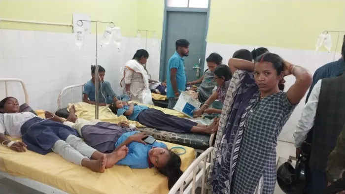 कल्याण बिगहा रेफरल अस्पताल में भर्ती बच्चे। (फोटो जागरण)